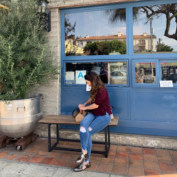 Meet the Posher - Picture 2 of 8